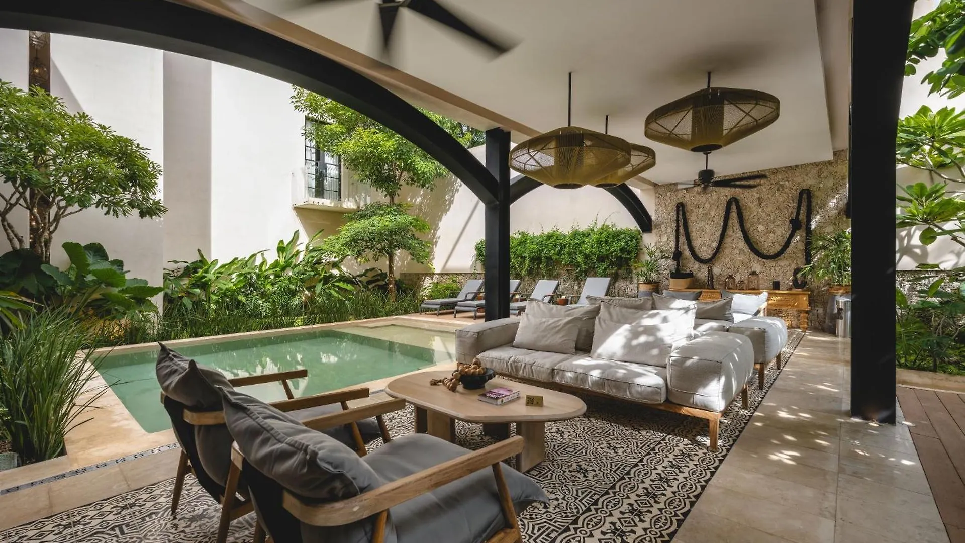 Adoro Hotel Boutique (Adults Only) location